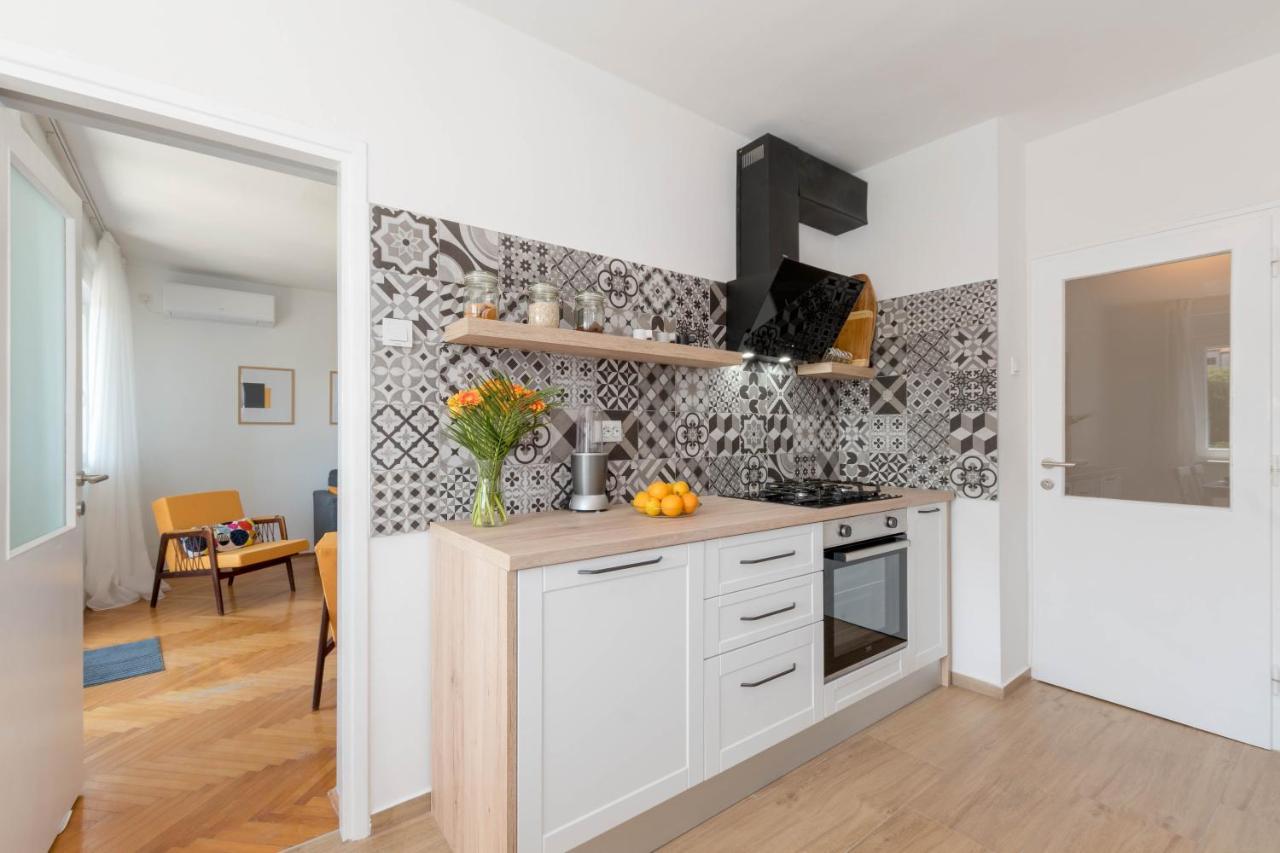 Nona Mileva Apartment Pula Extérieur photo